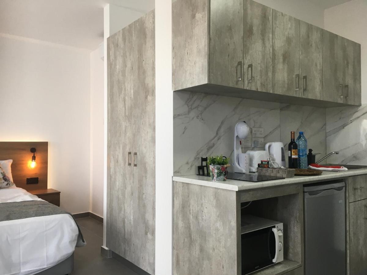Ellenapa Apts & Studios Ayia Napa Exterior foto