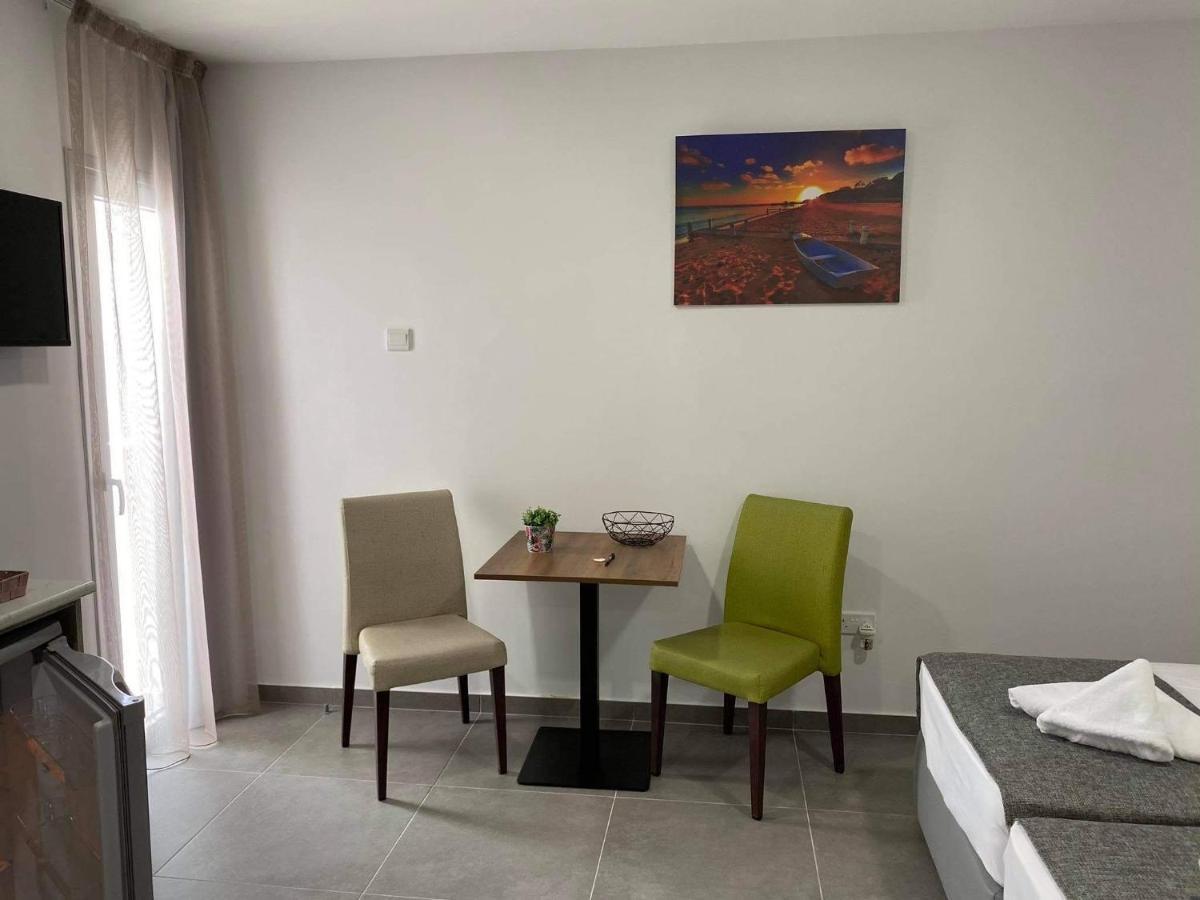 Ellenapa Apts & Studios Ayia Napa Exterior foto