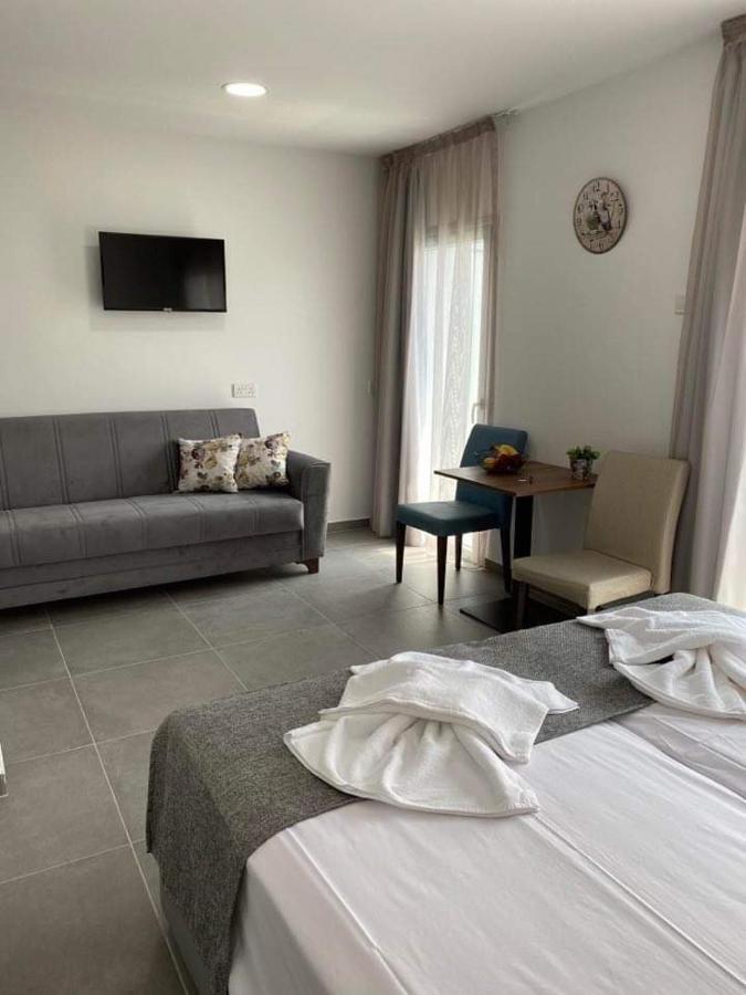 Ellenapa Apts & Studios Ayia Napa Exterior foto